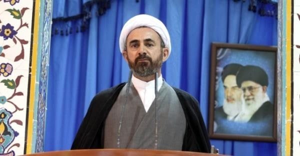 امام جمعه ایلام  خطاب به مردم :  به داد زائران اربعین برسید