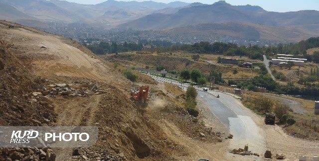 فاز دوم کمربندی تاج سد مهاباد کلنگ زنی شد