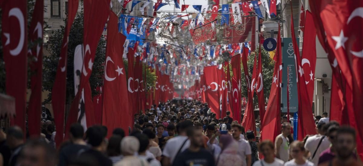 Light or a wall at the end of the tunnel called Turkey? / Yavuz Baydar