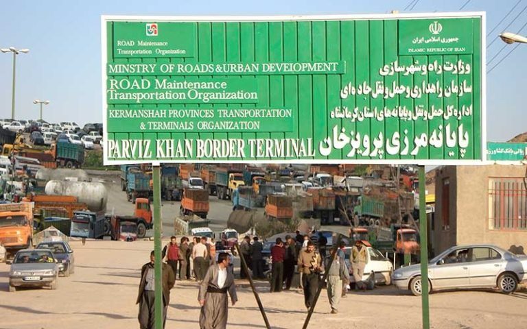 تردد ۱۳۴ هزار مسافر از پایانه مرزی پرویزخان
