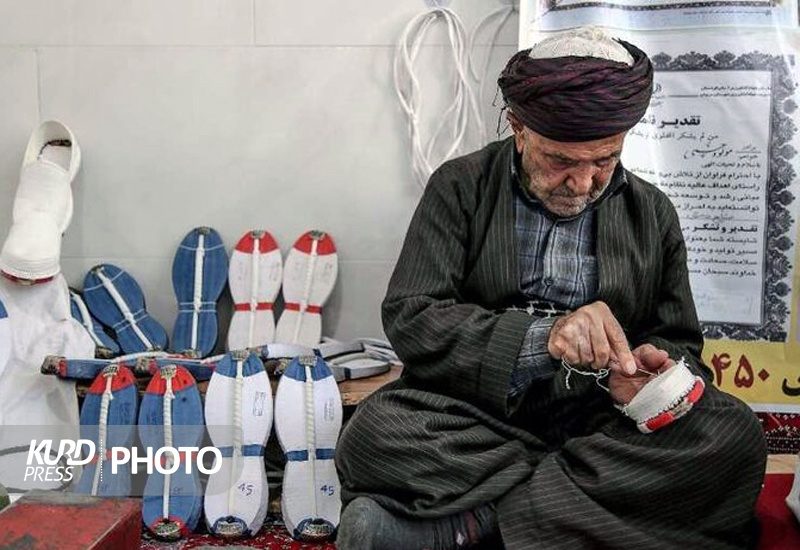 ۴۴ هزار کردستانی در رشته های صنایع دستی مشغول به فعالیت هستند