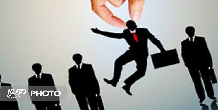انتقاد نماینده مهاباد از تصمیم برای جابجایی فله ای مدیران