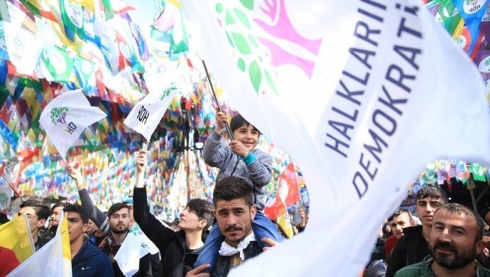 تصمیم دادگاه قانون اساسی ترکیه علیه HDP غیر قانونی است