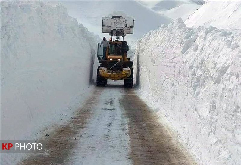راه ارتباطی 90 روستای کردستان همچنان مسدود است