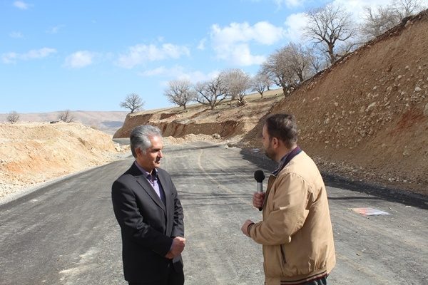 جاده چشمه چاهی به سفیدخانی سیروان زیر بار می‌رود