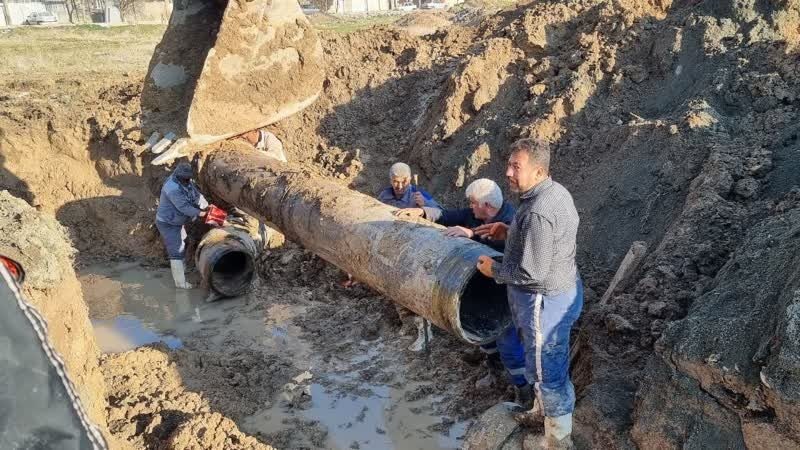 رفع شکستگی خط انتقال آب شرب جوانرود
