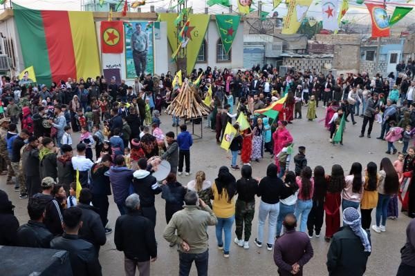 برگزاری مراسم نوروز در شهرها و روستاهای شمال و شرق سوریه