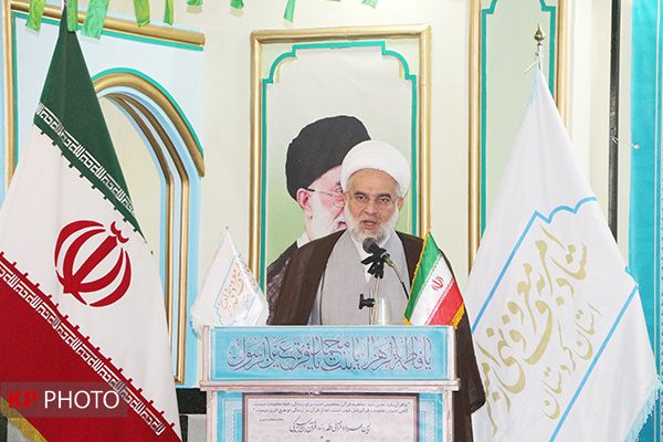 دختران امروزی باید علم اندوز باشند