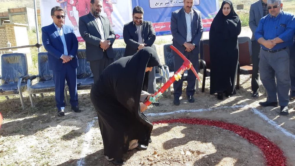 انبار امدادی جمعیت هلال احمر شهرستان سیروان کلنگ زنی شد