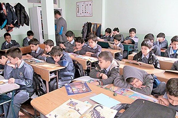 تراکم کلاسی در آذربایجان غربی یک مساله جدی شده است