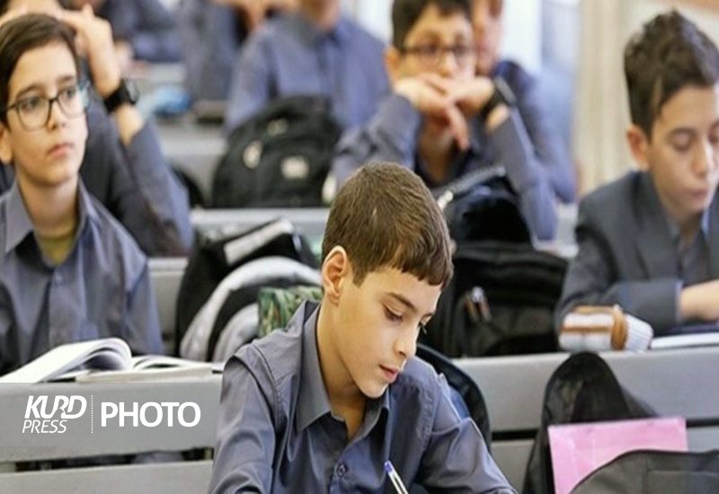 ۱۰۰ هزار دانش آموز مستعد نیازمند تحت پوشش بنیاد نخبگان قرار می گیرند