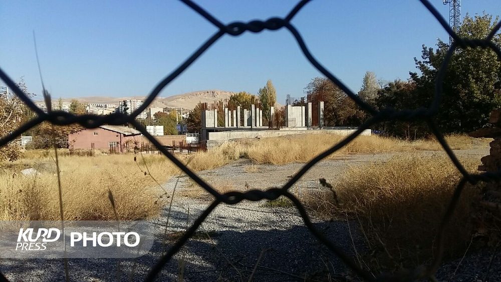 درمانگاهی که نیمه کاره رها شد/ سهم مهاباد از درآمدهای هلال احمر کجاست؟