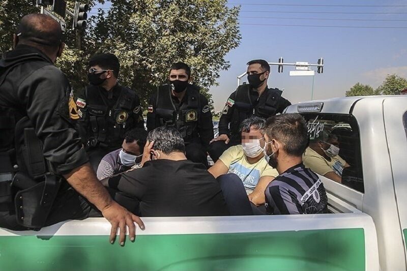 قلدران  پارک شاهد کرمانشاه زمین‌گیر شدند