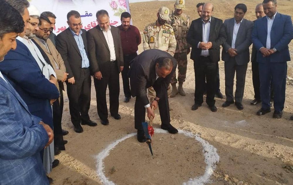 کلنگ زنی پروژه راه دسترسی بازارچه هلاله شمالی با اعتبار ۲۱ میلیاردتومان