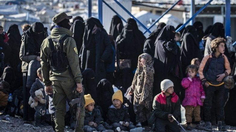 بەرپرسانی کوردستانی سووریا ۵۰ چەکدار و ۱۷۰ خێزانی داعشیان ڕادەستی عێراق کردەوە