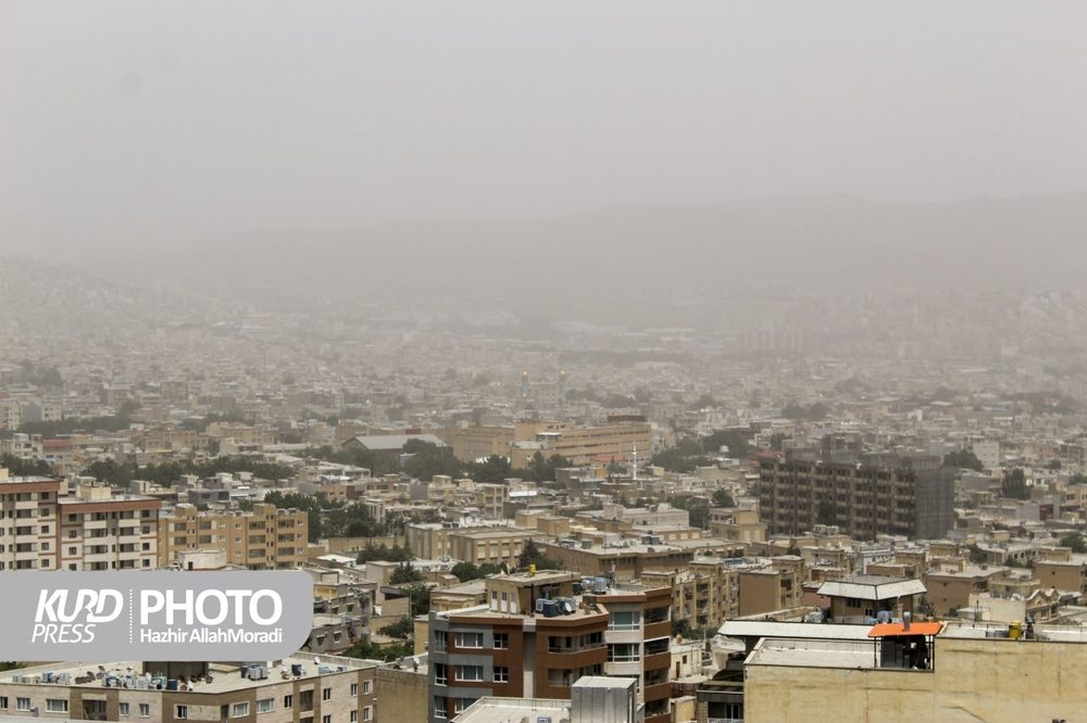 ورود گردوغبار از عراق کیفیت هوای کردستان را کاهش داد