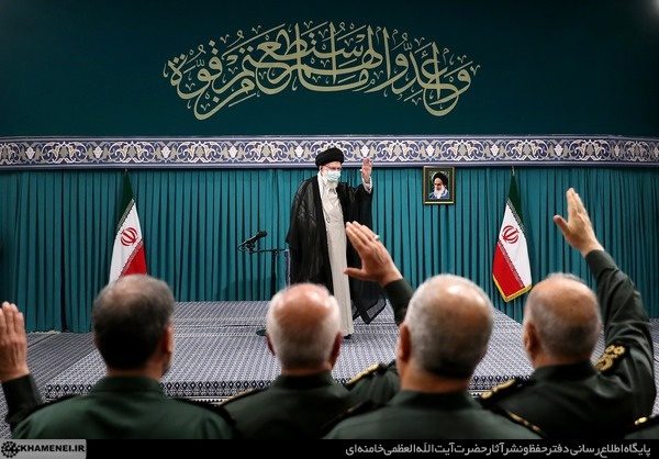 رهبر انقلاب: سازندگی  فصل افتخار ‌آفرین سپاه / عملکردها و جذابیت‌های سپاه در ابعاد مختلف، دشمن را نگران است