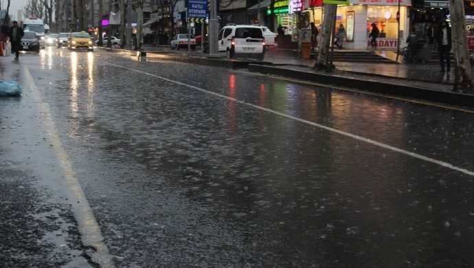 هشدار باران های سیل آسا در ده استان کردستان ترکیه