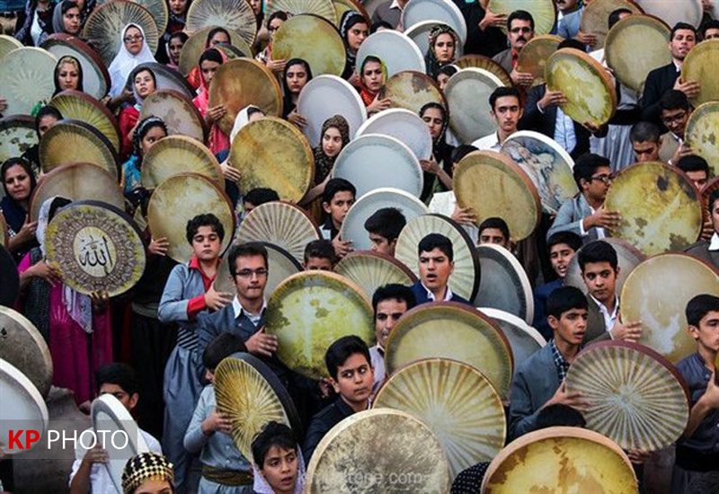 بزرگترین  مراسم  مولودی خوانی کشور در سنندج برگزار می شود