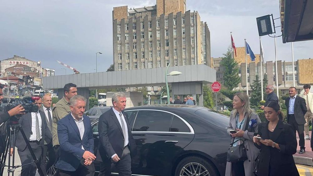 وزیر کشور، رئیس میت و شهردار آنکارا به دیدن مجروحان حمله انتحاری امروز رفتند