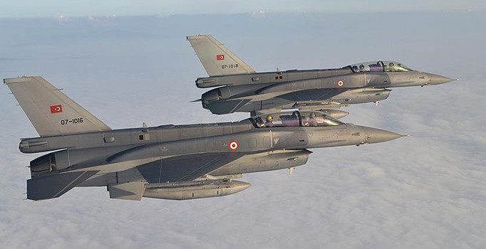 حمله ترکیه به مواضع PKK در کردستان عراق در پاسخ به حمله انتحاری دیروز