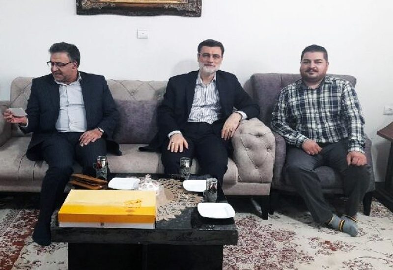 رئیس بنیاد شهید و امور ایثارگران: دیدار با خانواده شهدا افتخاری بزرگ برای مسئولان است