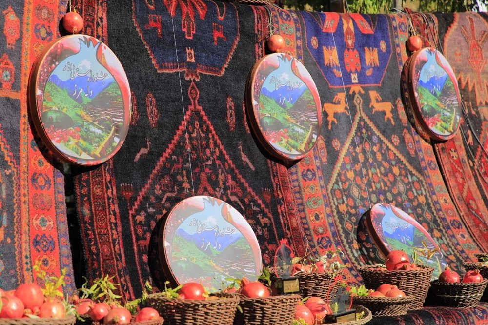 جشنواره انار دلمرز؛ انتقاد ماموستا قادری و داستان تکراری جشنواره های بدون برنامه در کردستان