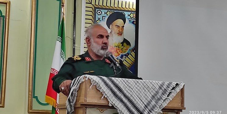 شیعه و سنی  با هم برای انقلاب جانفشانی کرده اند