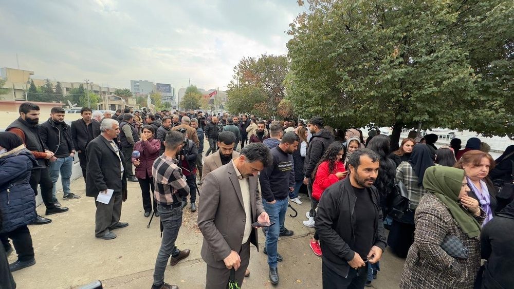 اربیل در متهم کردن بغداد به قطع حقوق کارکنان اقلیم کردستان، مبالغه می کند