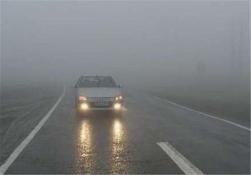 دید افقی در گردنه‌ «زمزیران» مهاباد به کمتر از ٧ متر رسید