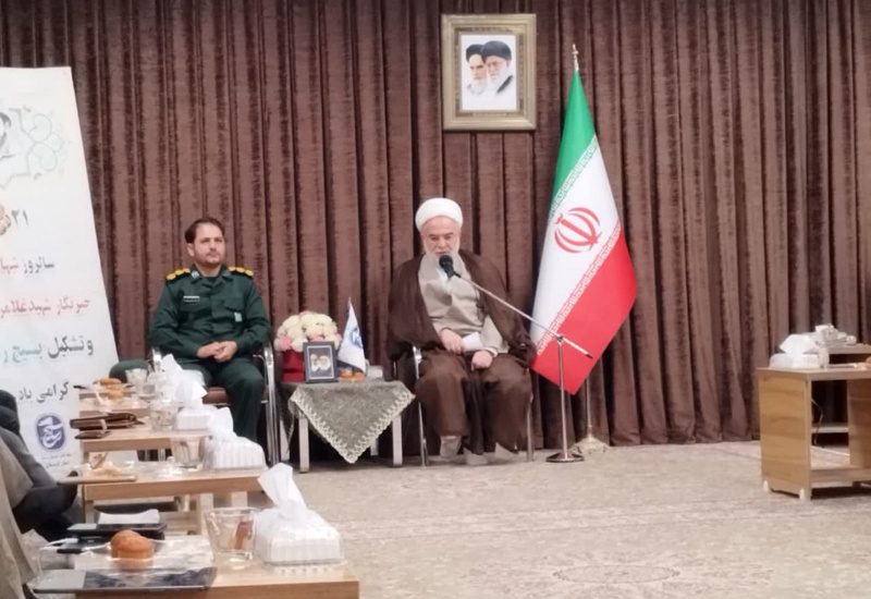 نماینده ولی فقیه در کردستان: تعهد خبرنگاران یک اصل اخلاقی انسانی است