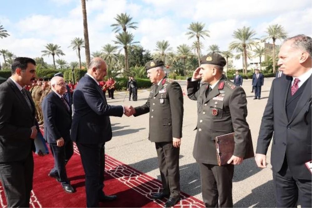سفر وزیر دفاع ترکیه به اقلیم کردستان و دیدار با بارزانی ها