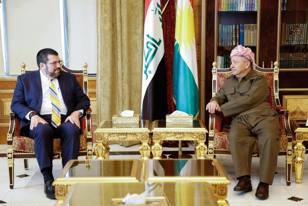 مسعود بارزانی: همه احزاب باید از روند گفتگو و توافق میان دولت عراق و ائتلاف حمایت کنند و این موضوع در حوزه وظایف پارلمان نیست