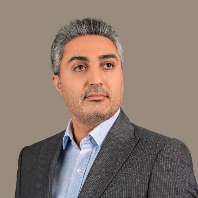 «حاکم ممکان» هزینه برگزاری جشن پیروزی را به سیستان و بلوچستان اهدا کرد