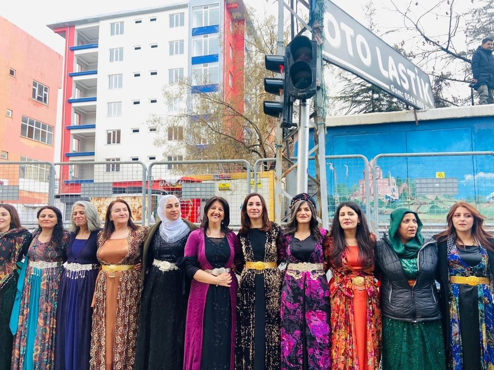 راهپیمایی روز زن در ترکیه + فیلم و تصاویر