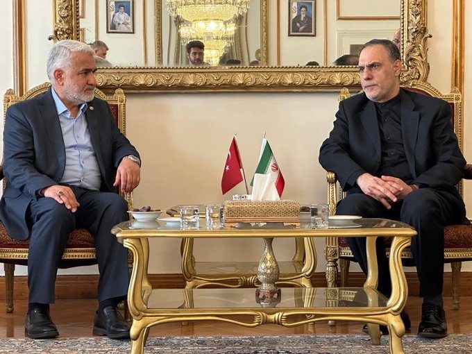 بازدید زکریا یاپیچی اوغلو رهبر هداپار از سفارت ایران در آنکارا
