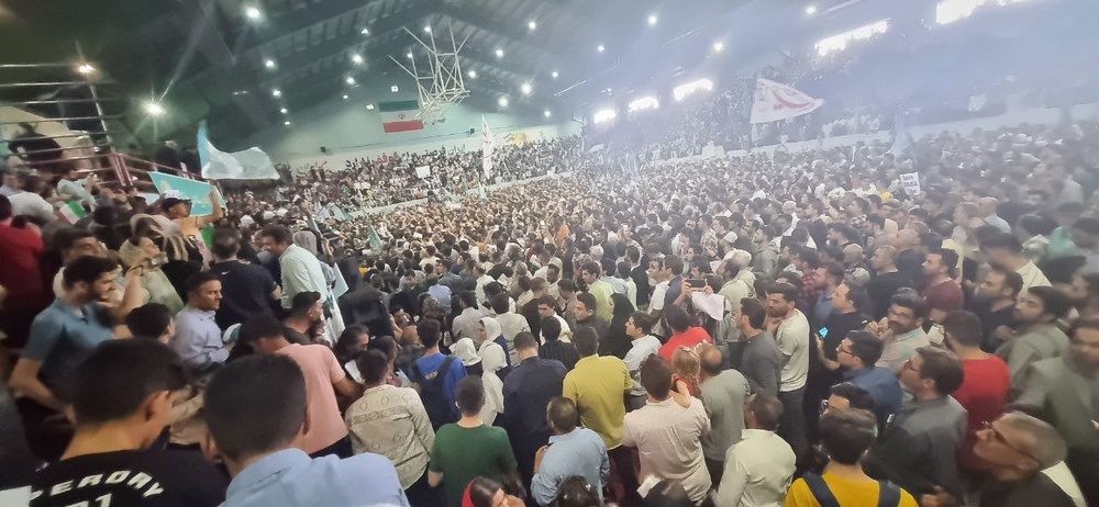 مسعود پزشکیان بە ارومیه سفر کرد