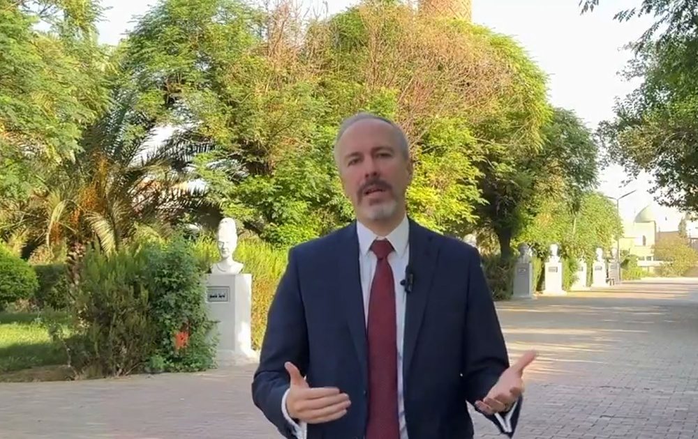 درخواست سرکنسول آمریکا از شهروندان اقلیم کردستان برای مشارکت در انتخابات پارلمانی با زبان کردی