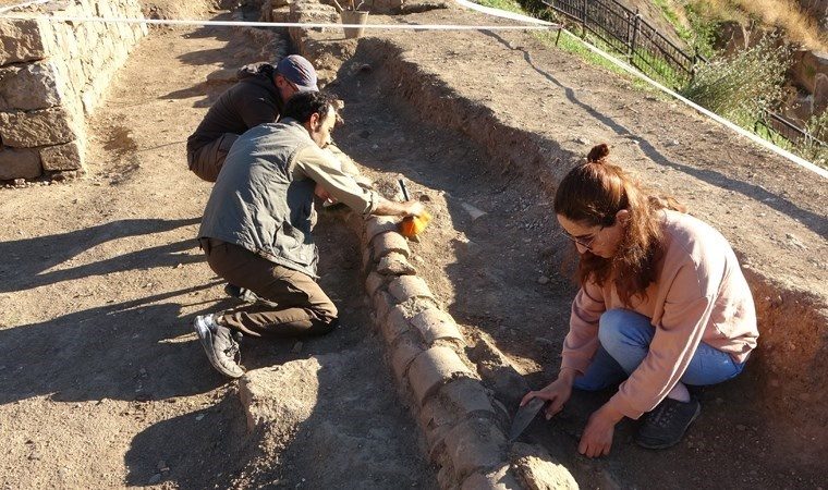 کشف سیستم آبرسانی تاریخی در قلعه بیتلیس در کردستان ترکیه