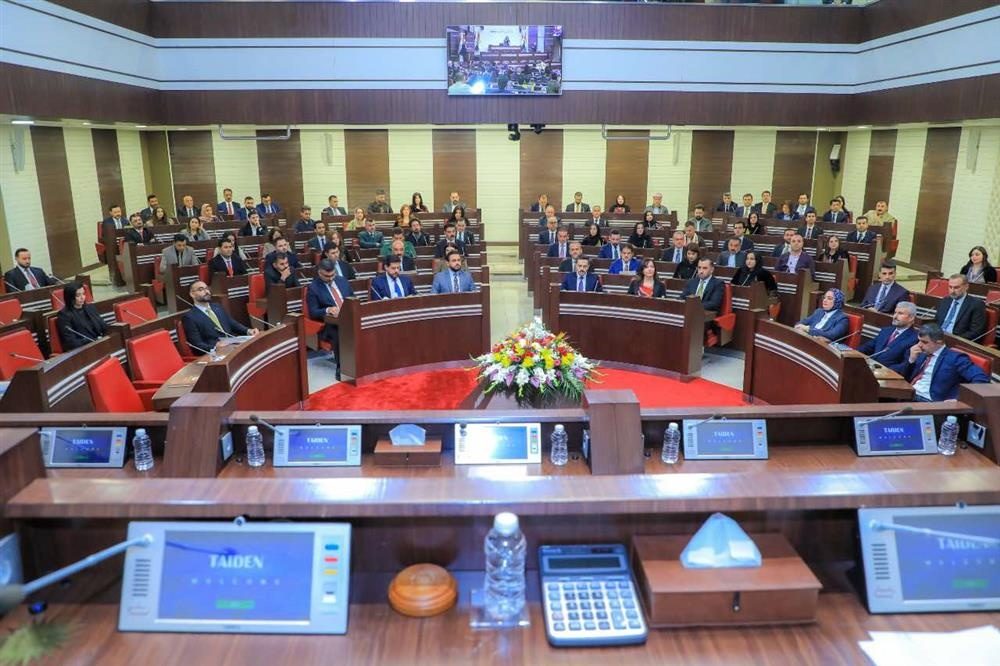 تعطیلی پارلمان کردستان به دلیل عدم توافق میان حزب دمکرات و اتحادیه میهنی