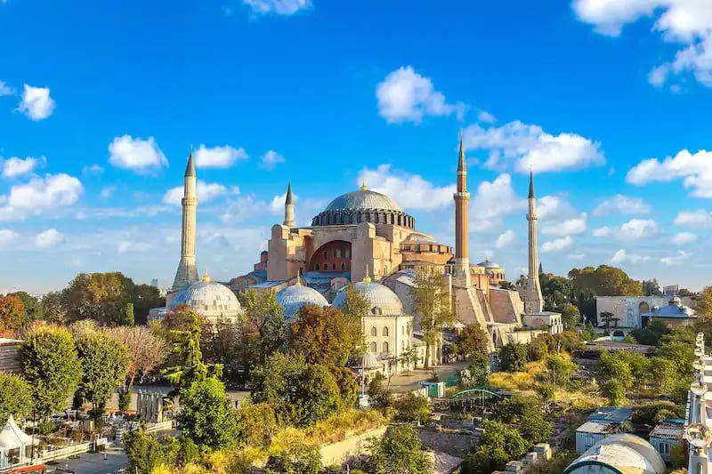 بهترین زمان سفر به ترکیه برای کاهش هزینههای پرواز و اقامت
