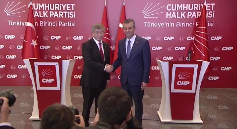 اردوغان از اوزگور اوزل به دلیل "کودتاچی" خواندن او شکایت کرد