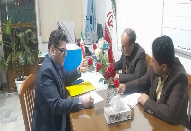 معلم خاطی سنندج از خدمت تعلیق شد