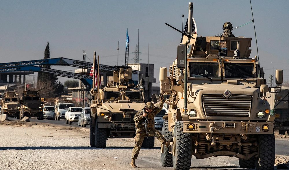 The departure of a large convoy of American military personnel from Syria to the Kurdistan Region of Iraq