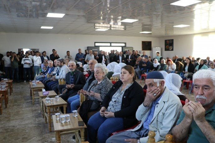 برگزاری مراسم ختم و یادبود برای پنج تن از اعضای جان باخته PKK در دیاربکر + فیلم