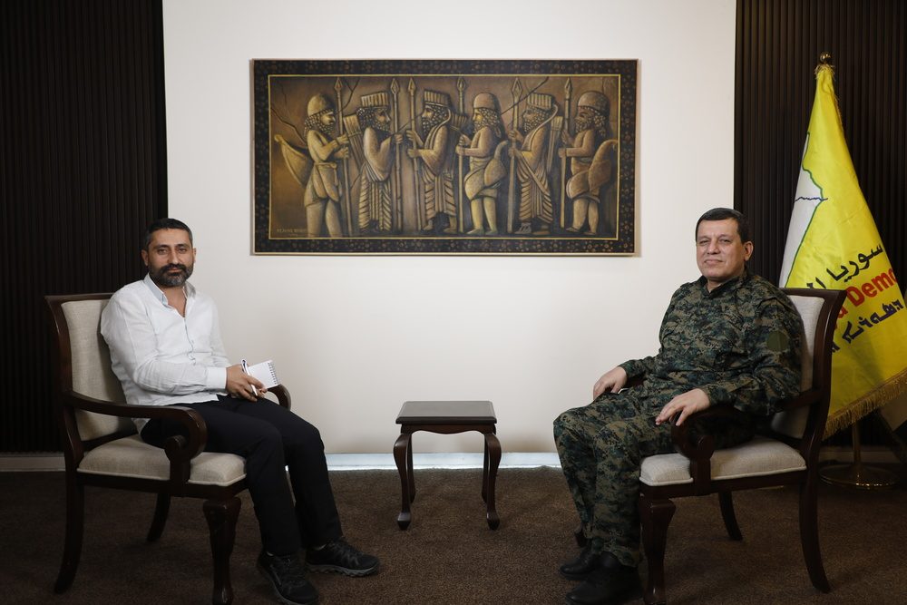 حکومت غیرمتمرکز سوریه را قویتر میکند؛ دیدار با امرالی به سود ترکیه است