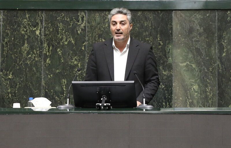 نماینده ارومیه: با تبعیت از رهبری آینده‌ای روشن پیش روی ایران اسلامی است