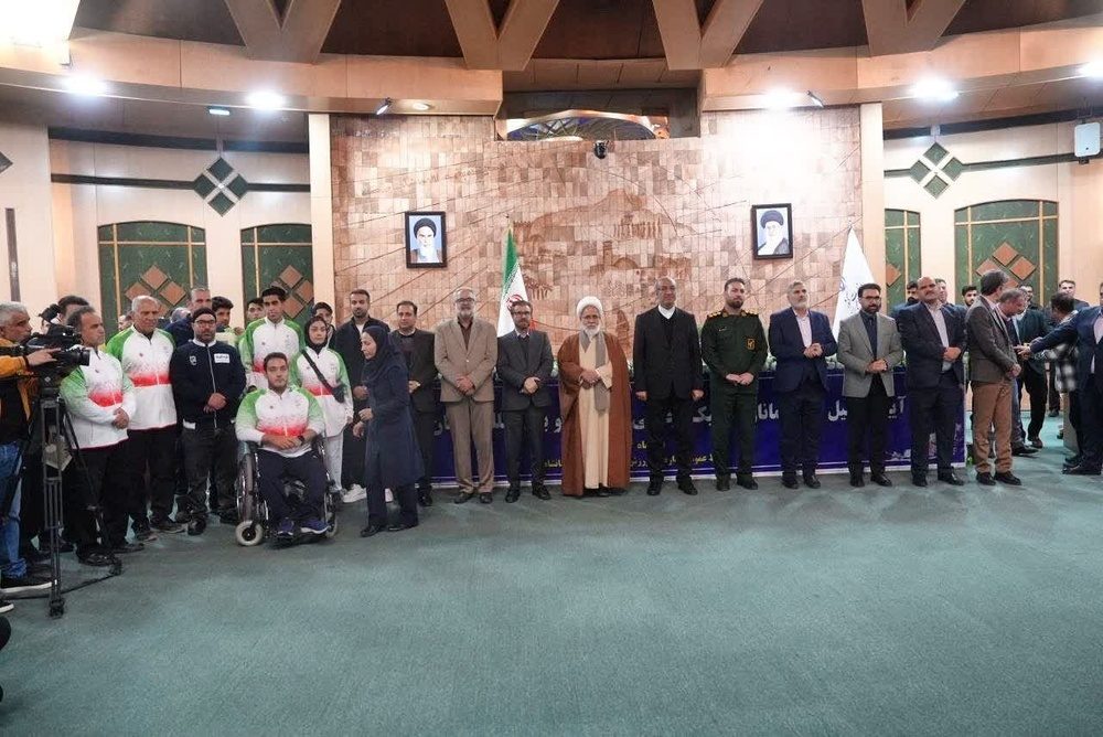 آیین تجلیل از قهرمانان المپیک و جهانی کرمانشاه برگزار شد