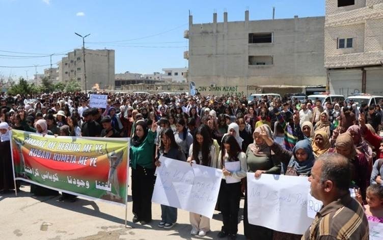 Wide protest in Kobani against the Arabicization of Kurdish names