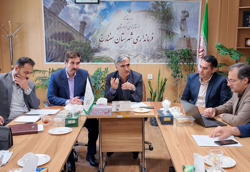 سهم ۲ کیلومتری سنندج از آسفالت راه های روستایی قابل قبول نیست